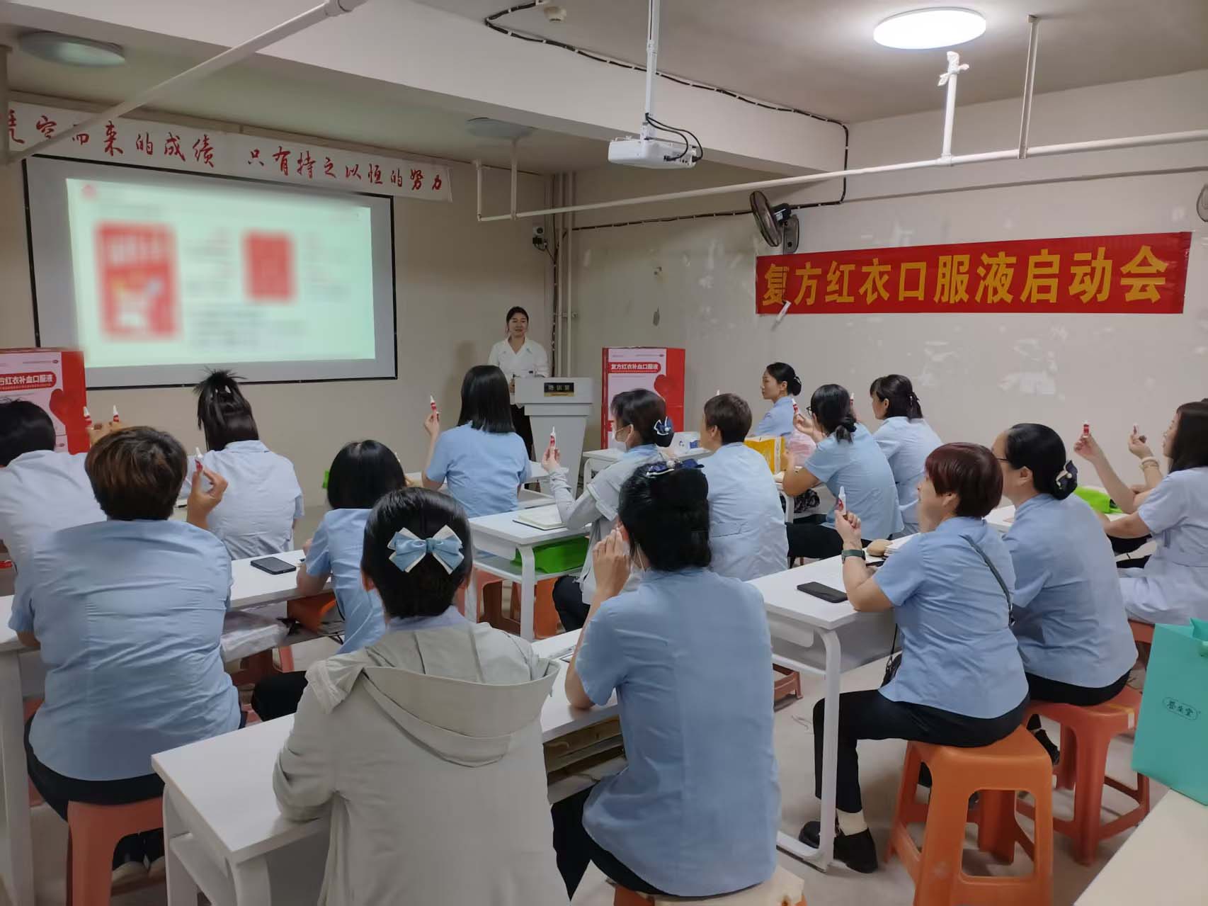 模糊1.jpg